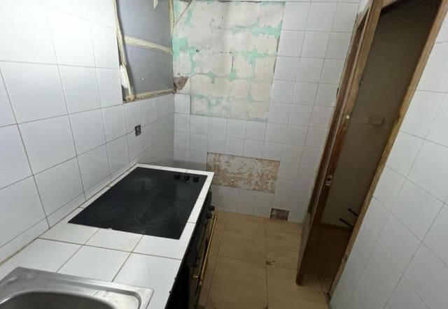 Piso de 2 habitaciones en Terrassa en venta - 57.000 € (Ref: 9908344)