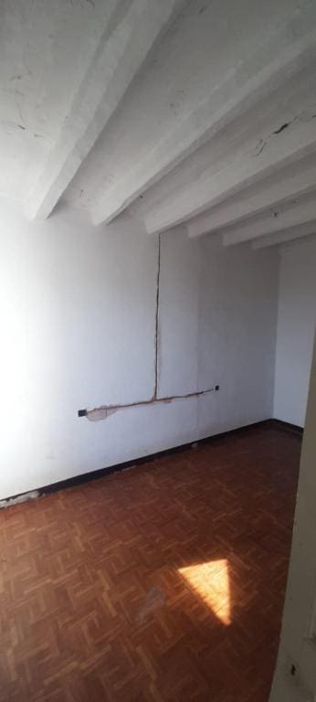 Piso de 3 habitaciones en Berga en venta - 40.200 € (Ref: 9908346)