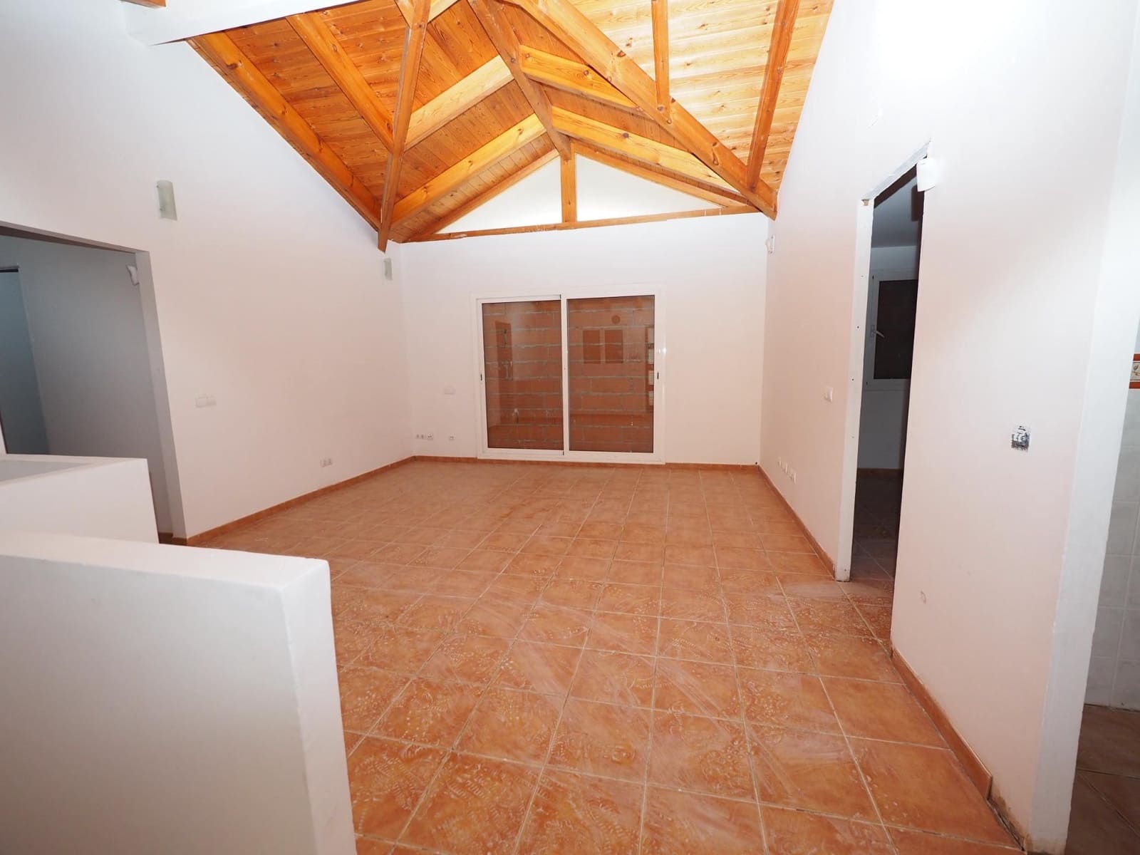 3 Zimmer Villa zu verkaufen in Moia mit Garage - 164.500 € (Ref: 9908347)