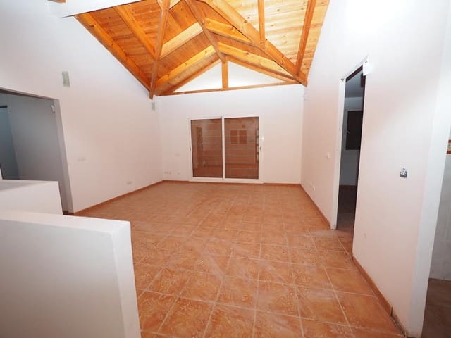 3 Zimmer Villa zu verkaufen in Moià mit Garage - 164.500 € (Ref: 9908347)