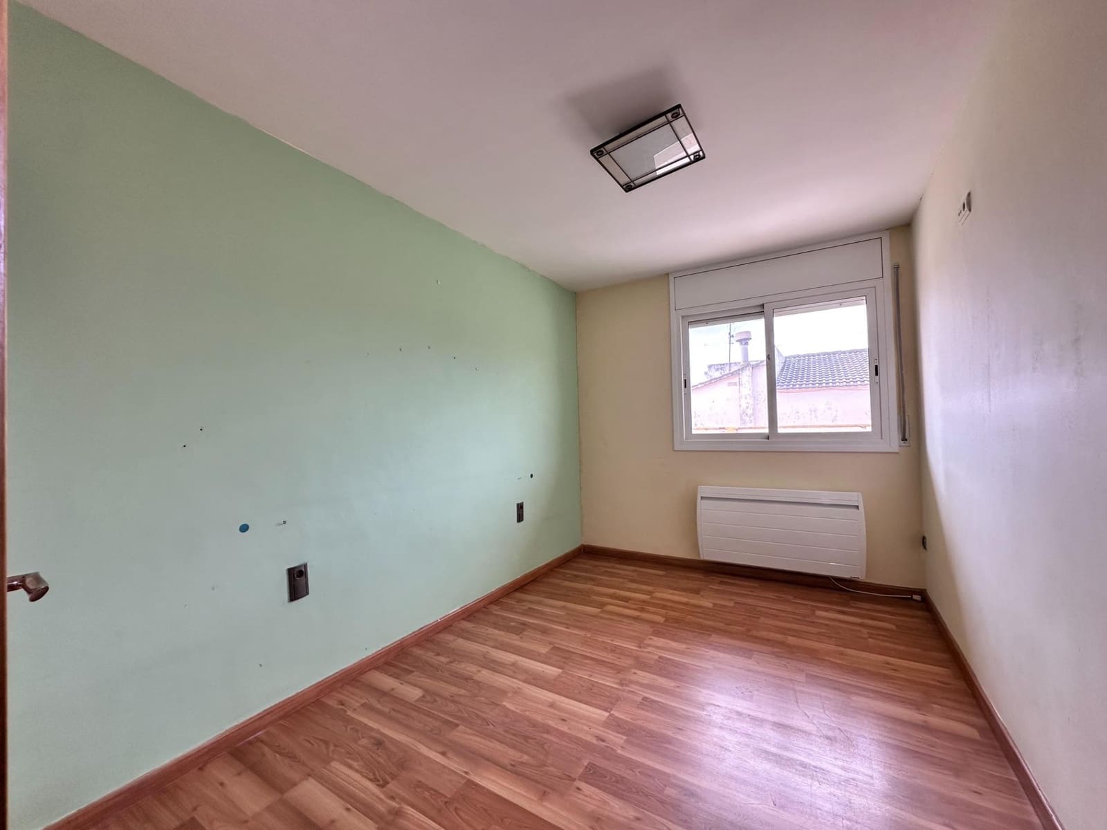 2 soveværelse Villa til salg i La Bisbal del Penedes med garage - € 179.000 (Ref: 9908349)