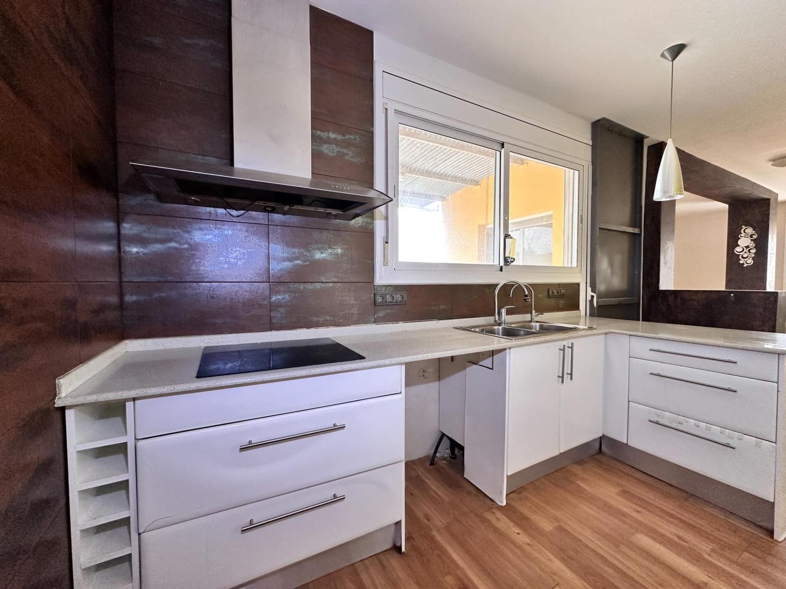 2 soveværelse Villa til salg i La Bisbal del Penedes med garage - € 179.000 (Ref: 9908349)