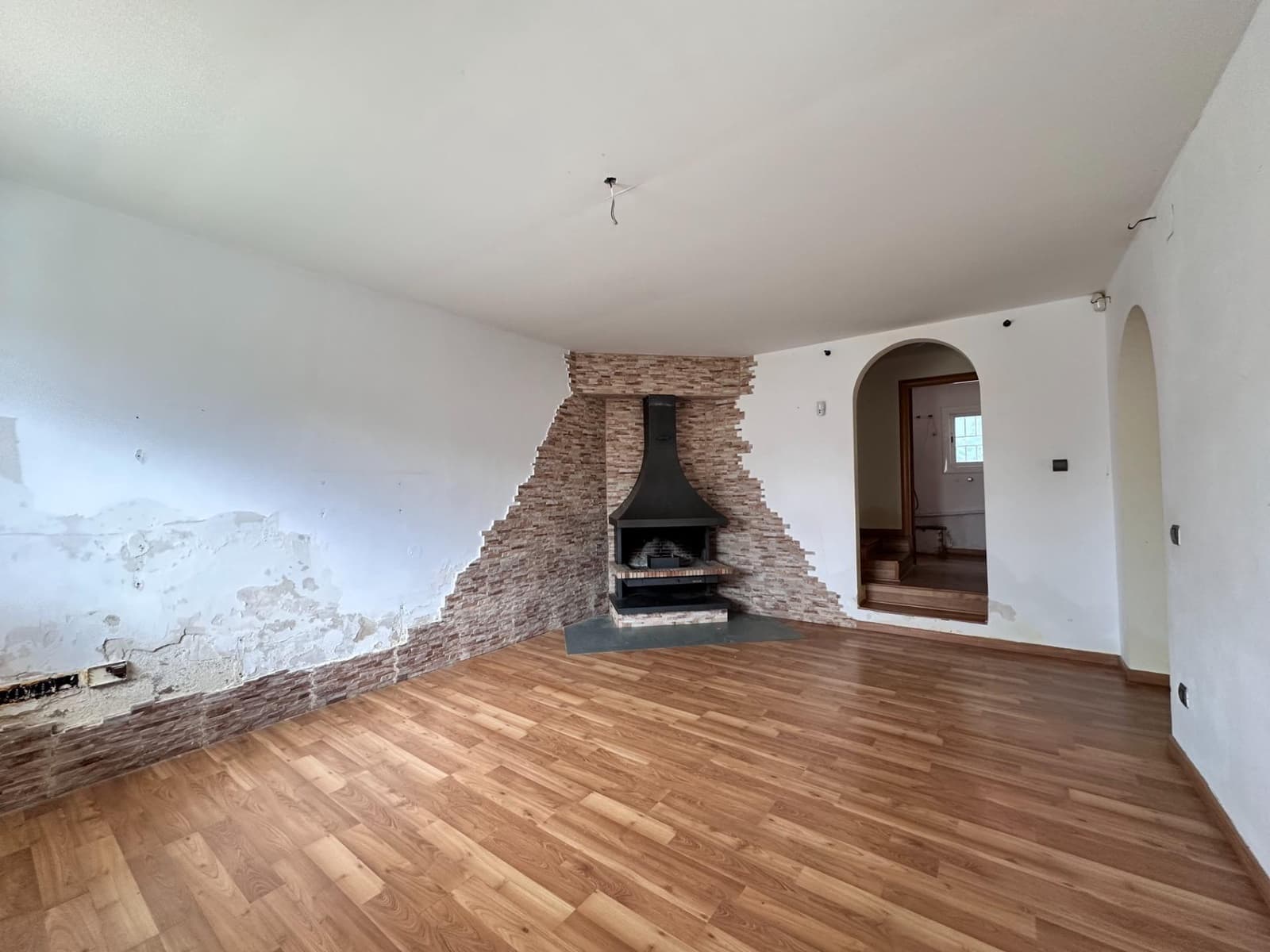 2 soveværelse Villa til salg i La Bisbal del Penedes med garage - € 179.000 (Ref: 9908349)