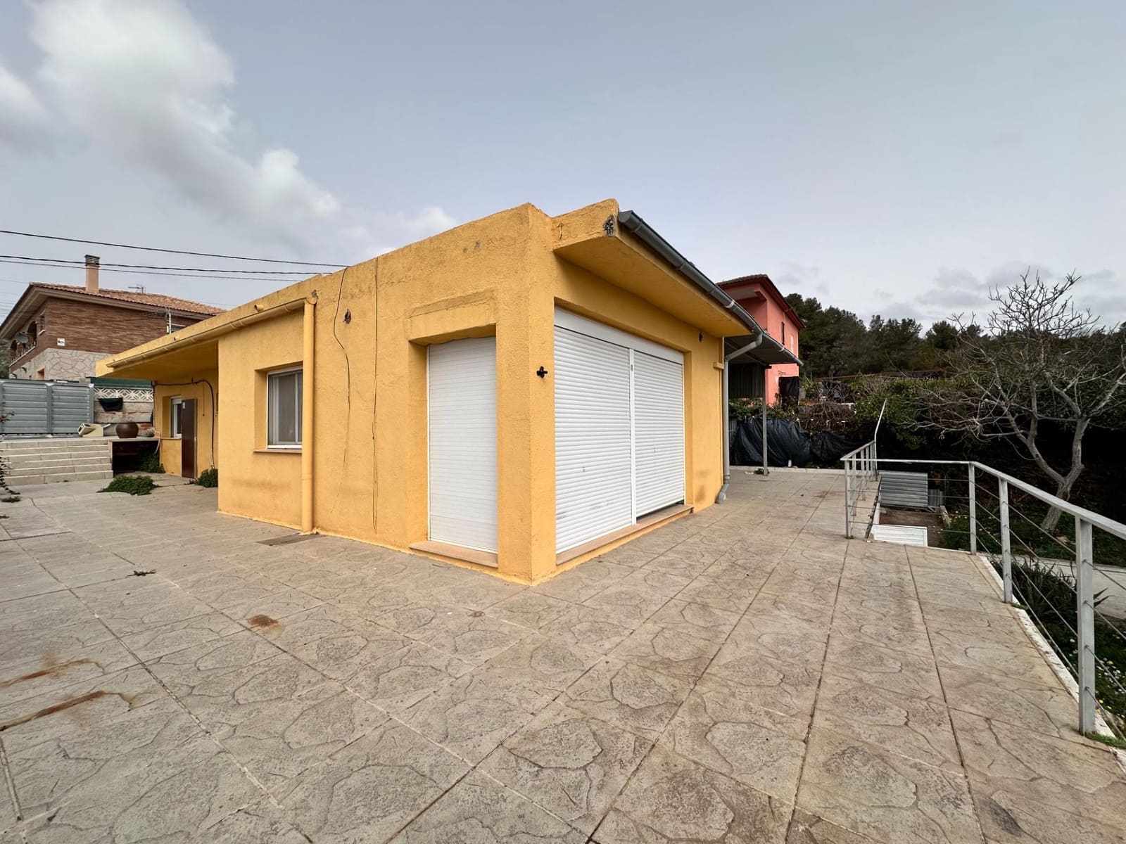 2 soveværelse Villa til salg i La Bisbal del Penedes med garage - € 179.000 (Ref: 9908349)