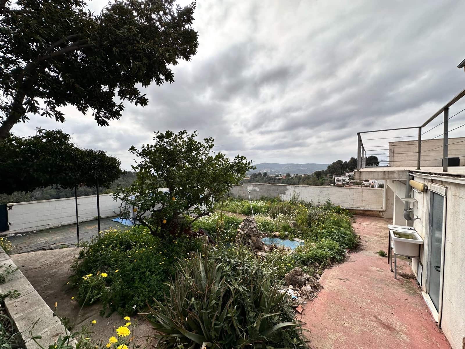2 soveværelse Villa til salg i La Bisbal del Penedes med garage - € 179.000 (Ref: 9908349)