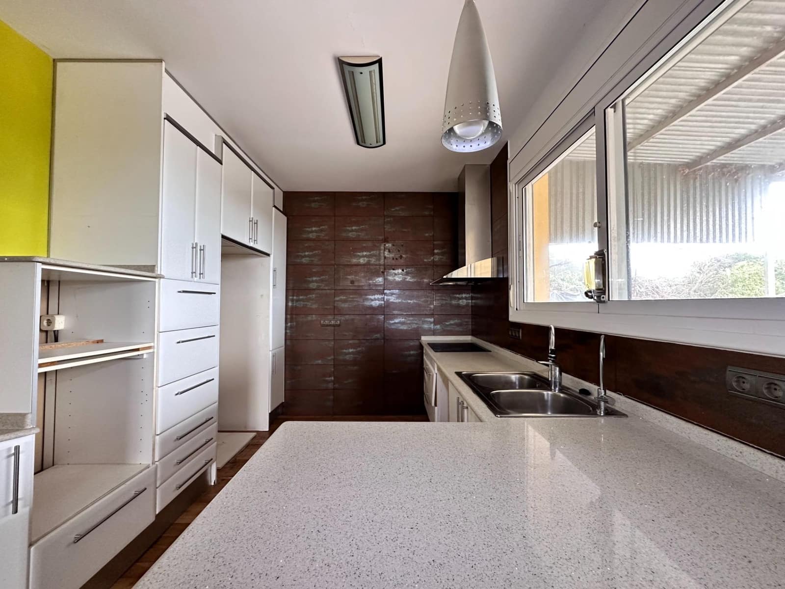 2 soveværelse Villa til salg i La Bisbal del Penedes med garage - € 179.000 (Ref: 9908349)