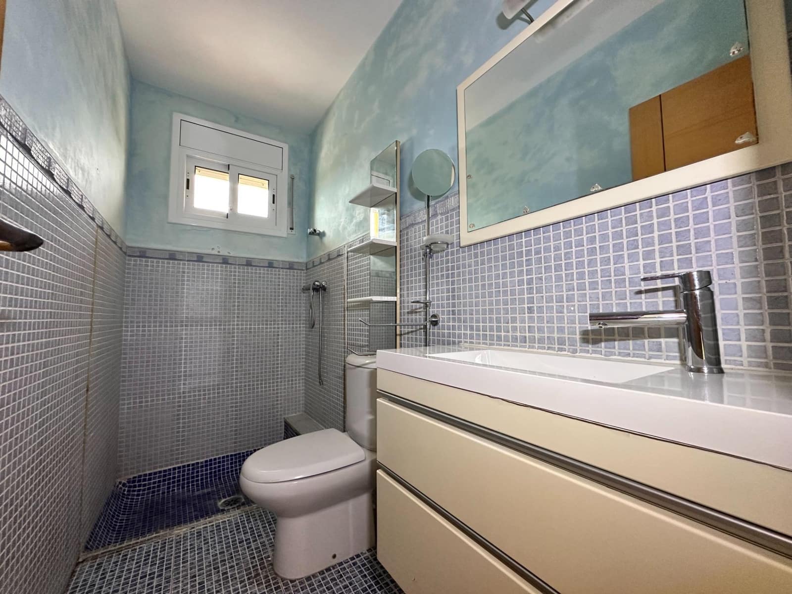 2 soveværelse Villa til salg i La Bisbal del Penedes med garage - € 179.000 (Ref: 9908349)