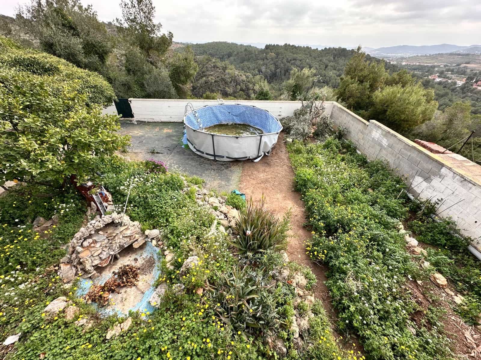 2 soveværelse Villa til salg i La Bisbal del Penedes med garage - € 179.000 (Ref: 9908349)