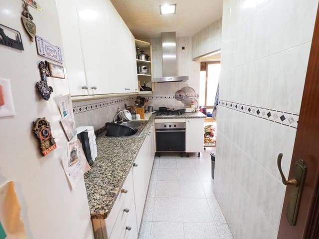 2 chambre Appartement à vendre à La Vall d'Hebron, Barcelone ville - 205 000 € (Ref: 9908350)