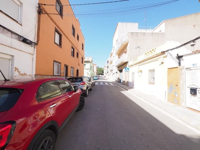 Piso de 3 habitaciones en Santa Margarida de Montbui en venta - 52.500 € (Ref: 9908351)