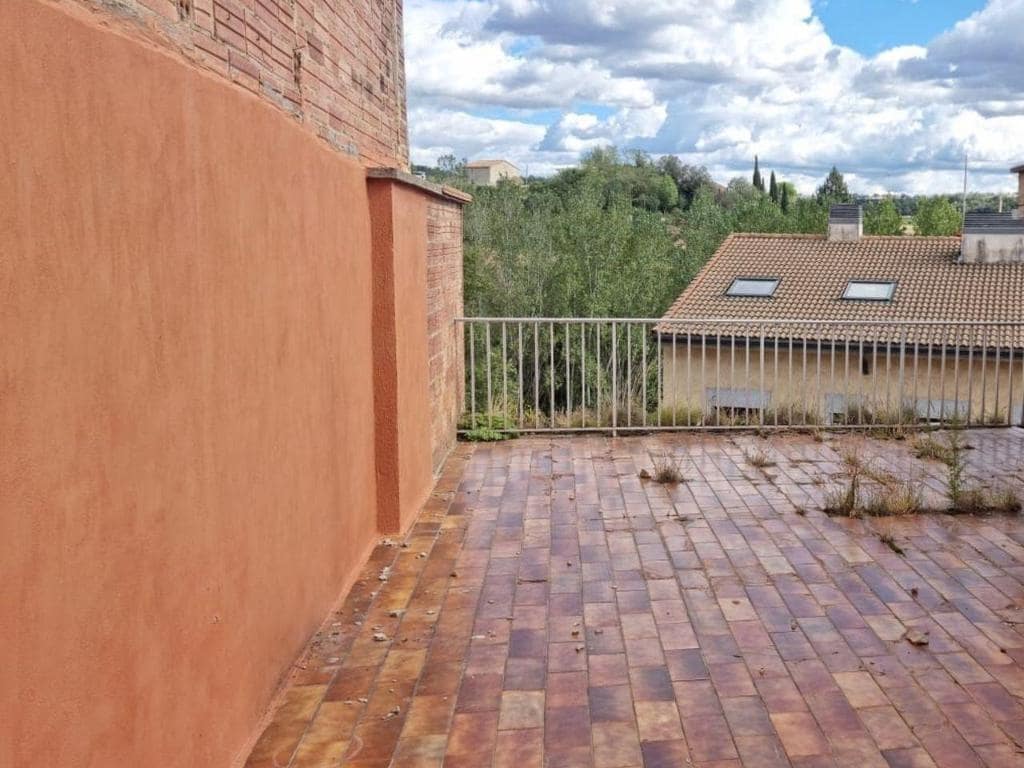 Casa de 5 habitaciones en Gironella en venta con garaje - 99.000 € (Ref: 9908353)