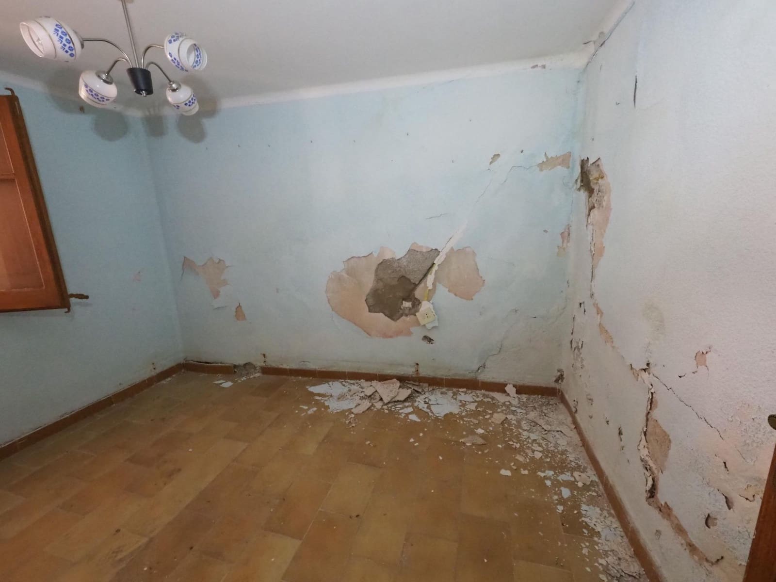11 chambre Maison de Ville à vendre à Gironella avec garage - 99 000 € (Ref: 9908353)