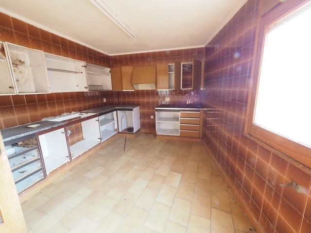 11 soverom Hus til salgs i Gironella med garasje - € 99 000 (Ref: 9908353)