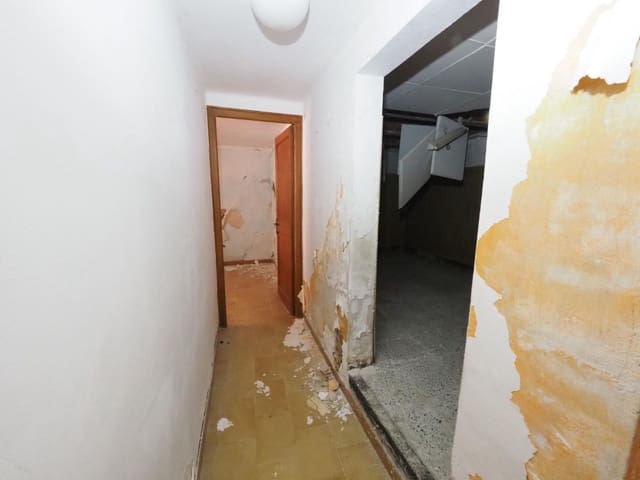 11 soverom Hus til salgs i Gironella med garasje - € 99 000 (Ref: 9908353)