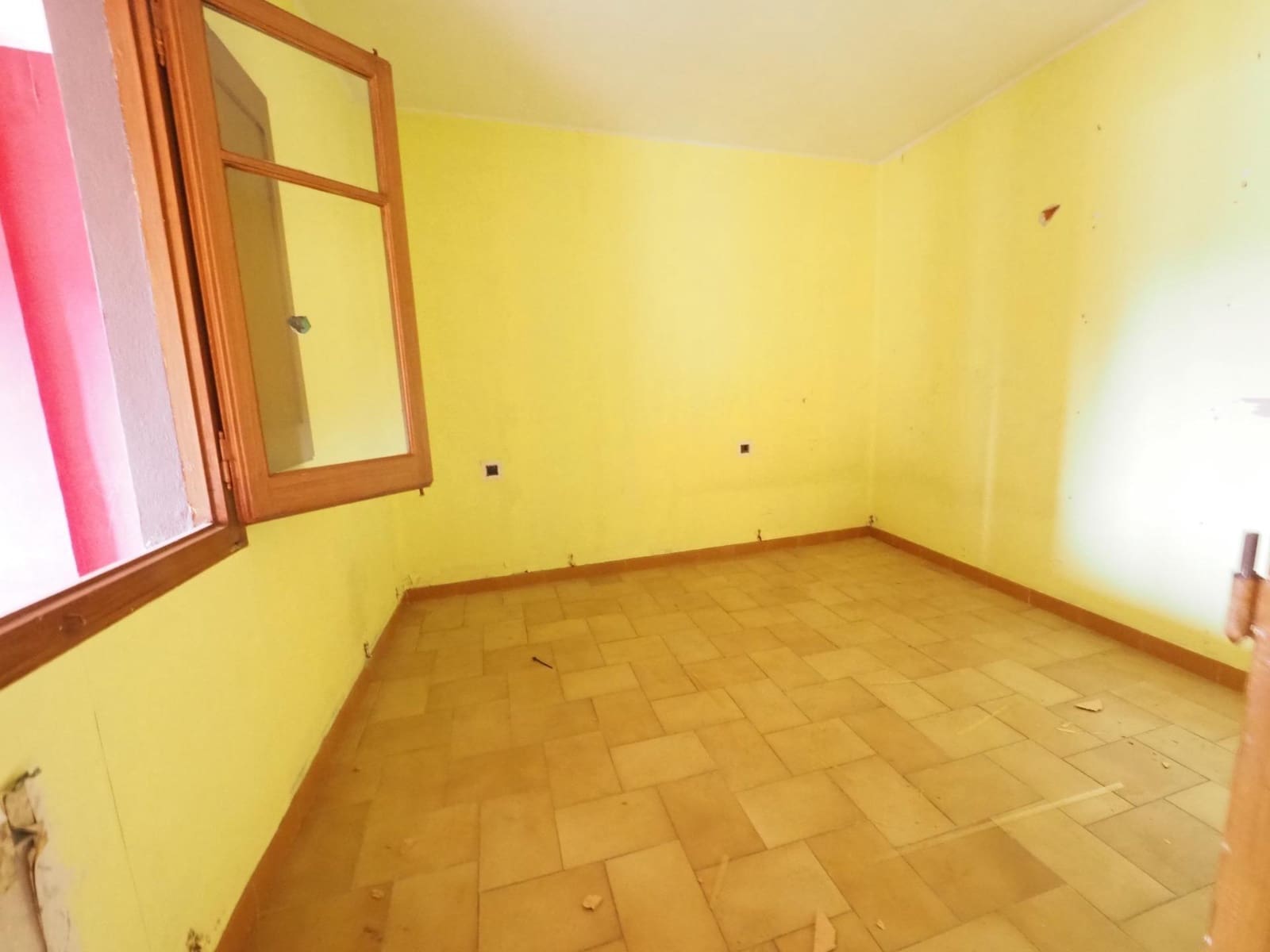 11 chambre Maison de Ville à vendre à Gironella avec garage - 99 000 € (Ref: 9908353)