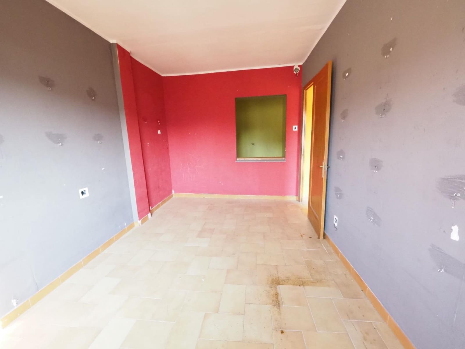 11 chambre Maison de Ville à vendre à Gironella avec garage - 99 000 € (Ref: 9908353)