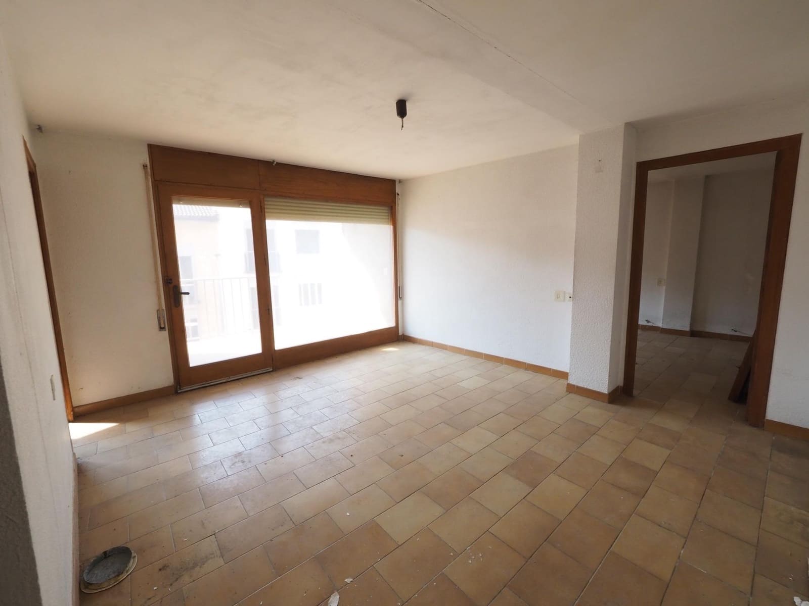 11 chambre Maison de Ville à vendre à Gironella avec garage - 99 000 € (Ref: 9908353)