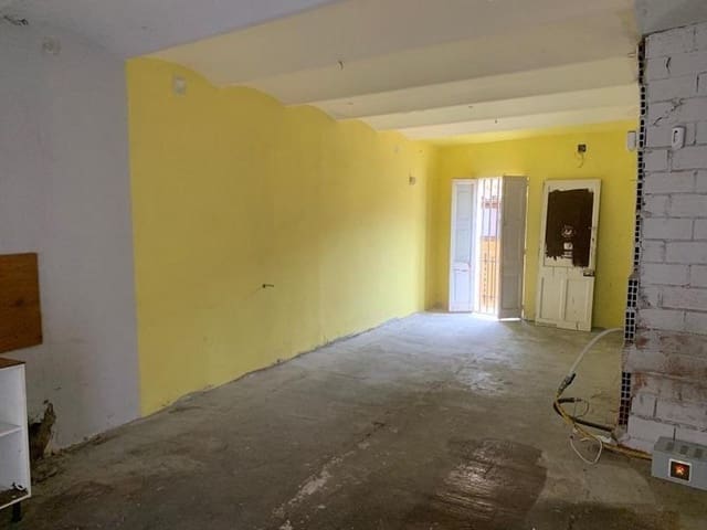 Piso de 3 habitaciones en Monistrol de Montserrat en venta - 56.910 € (Ref: 9908355)