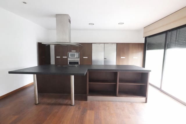 4 soverom Villa til salgs i Cabrils med svømmebasseng garasje - € 720 000 (Ref: 9908357)