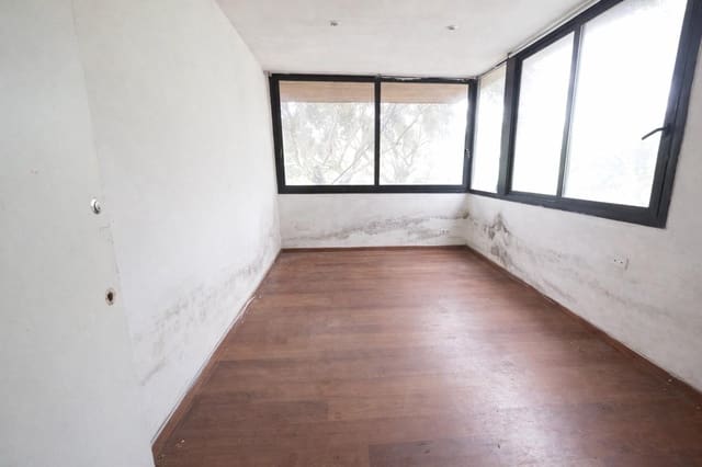 4 soverom Villa til salgs i Cabrils med svømmebasseng garasje - € 720 000 (Ref: 9908357)
