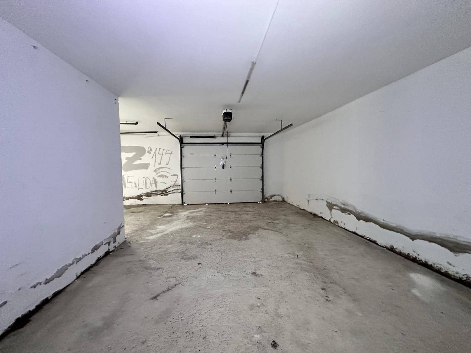 4 slaapkamer Villa te koop in Bescano met garage - € 240.000 (Ref: 9908358)