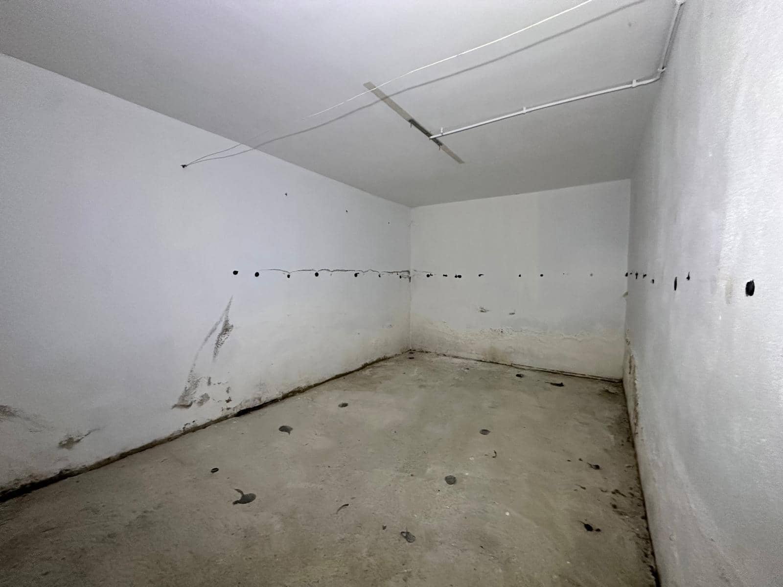 4 slaapkamer Villa te koop in Bescano met garage - € 240.000 (Ref: 9908358)