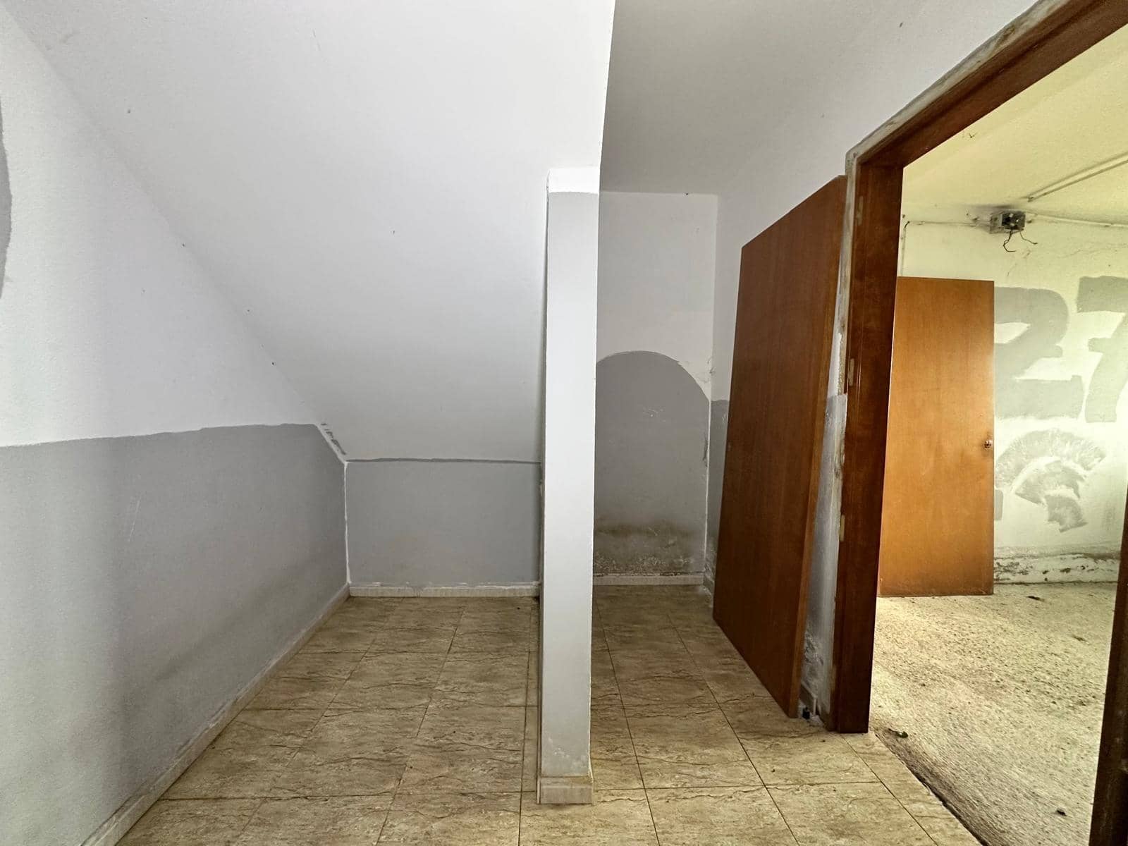 4 slaapkamer Villa te koop in Bescano met garage - € 240.000 (Ref: 9908358)