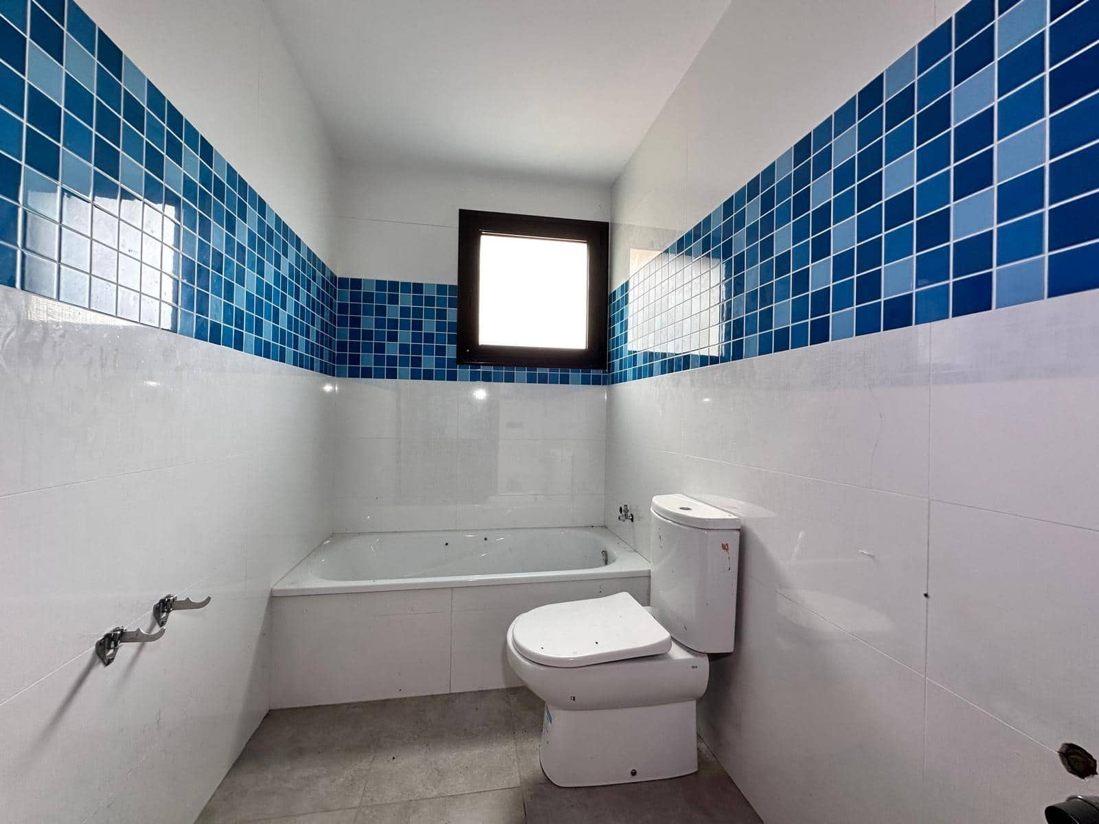 4 slaapkamer Villa te koop in Bescano met garage - € 240.000 (Ref: 9908358)