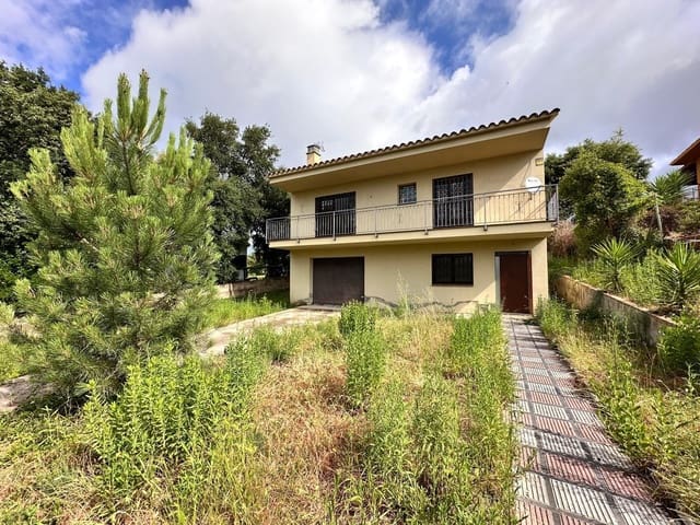 4 slaapkamer Villa te koop in Bescanó met garage - € 240.000 (Ref: 9908358)