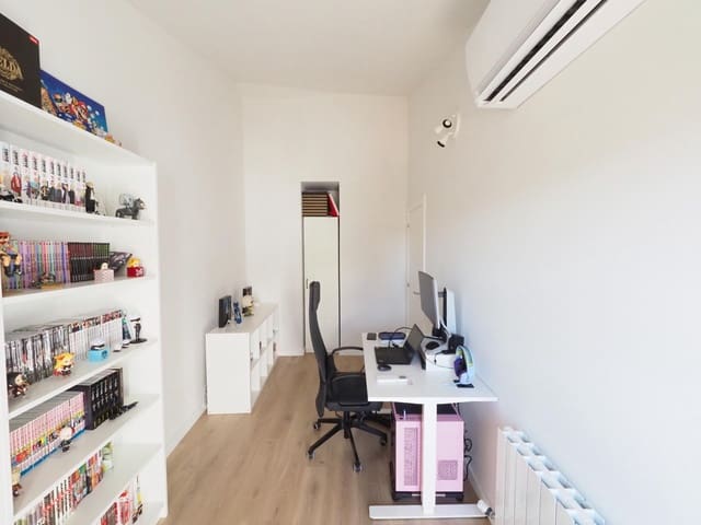 3 Zimmer Wohnung zu verkaufen in Terrassa - 295.000 € (Ref: 9908361)