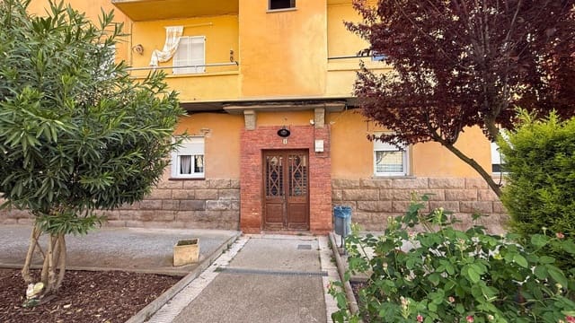 Piso de 3 habitaciones en Puig-reig en venta - 40.000 € (Ref: 9908366)