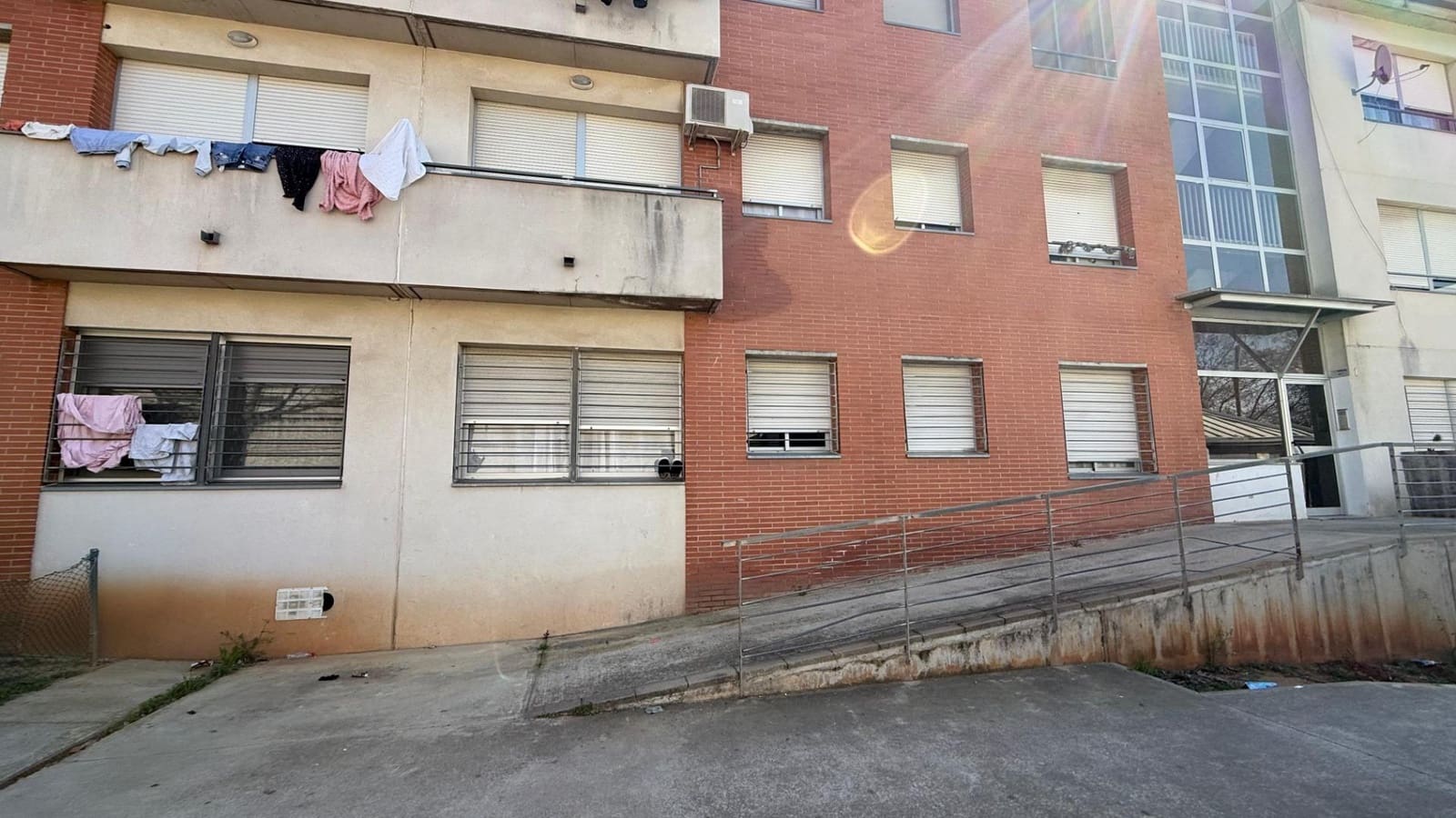 3 slaapkamer Flat te koop in Sabadell - € 110.000 (Ref: 9908372)