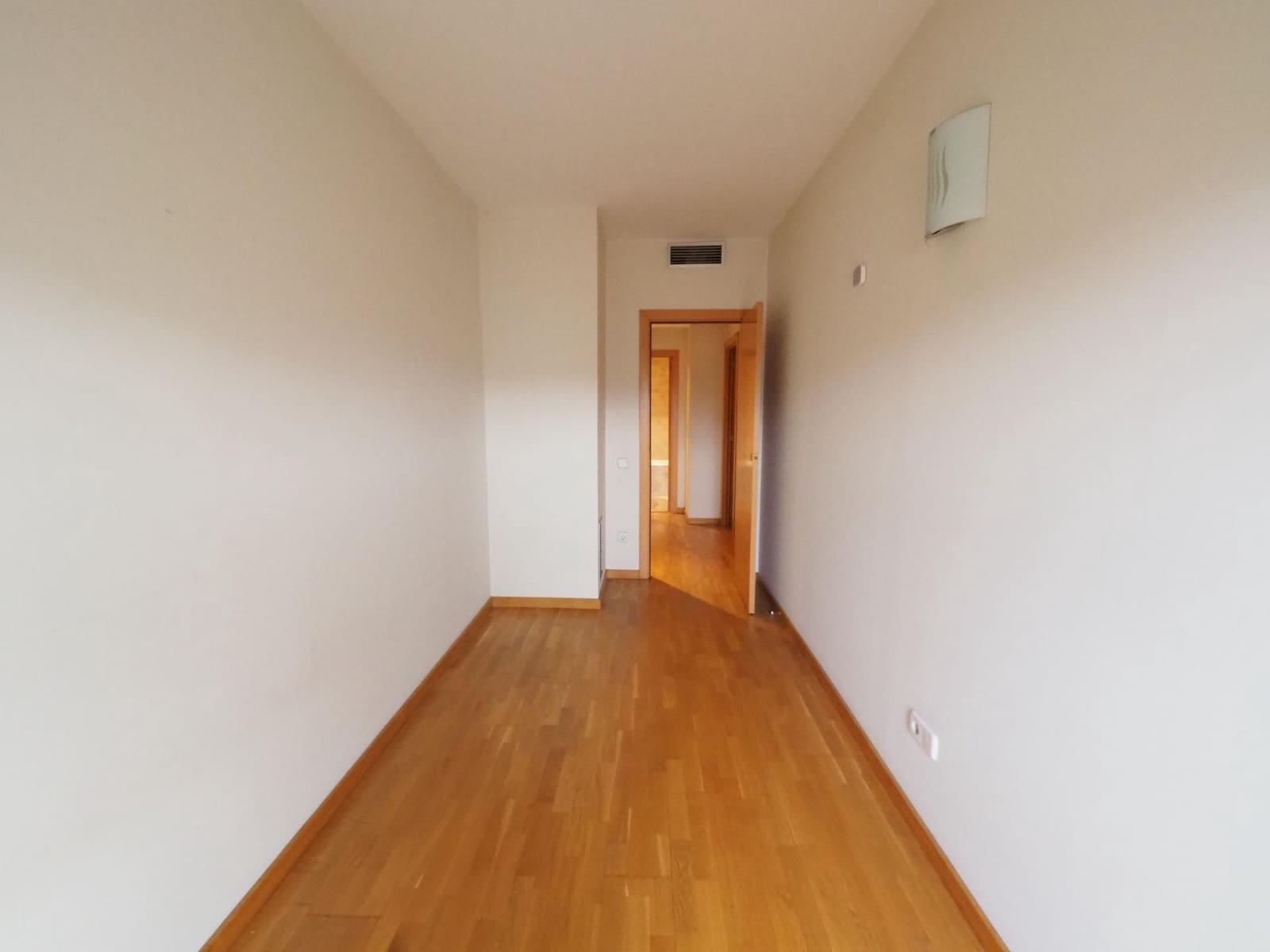 2 Zimmer Wohnung zu verkaufen in Cerdanyola del Valles mit Garage - 155.000 € (Ref: 9908373)