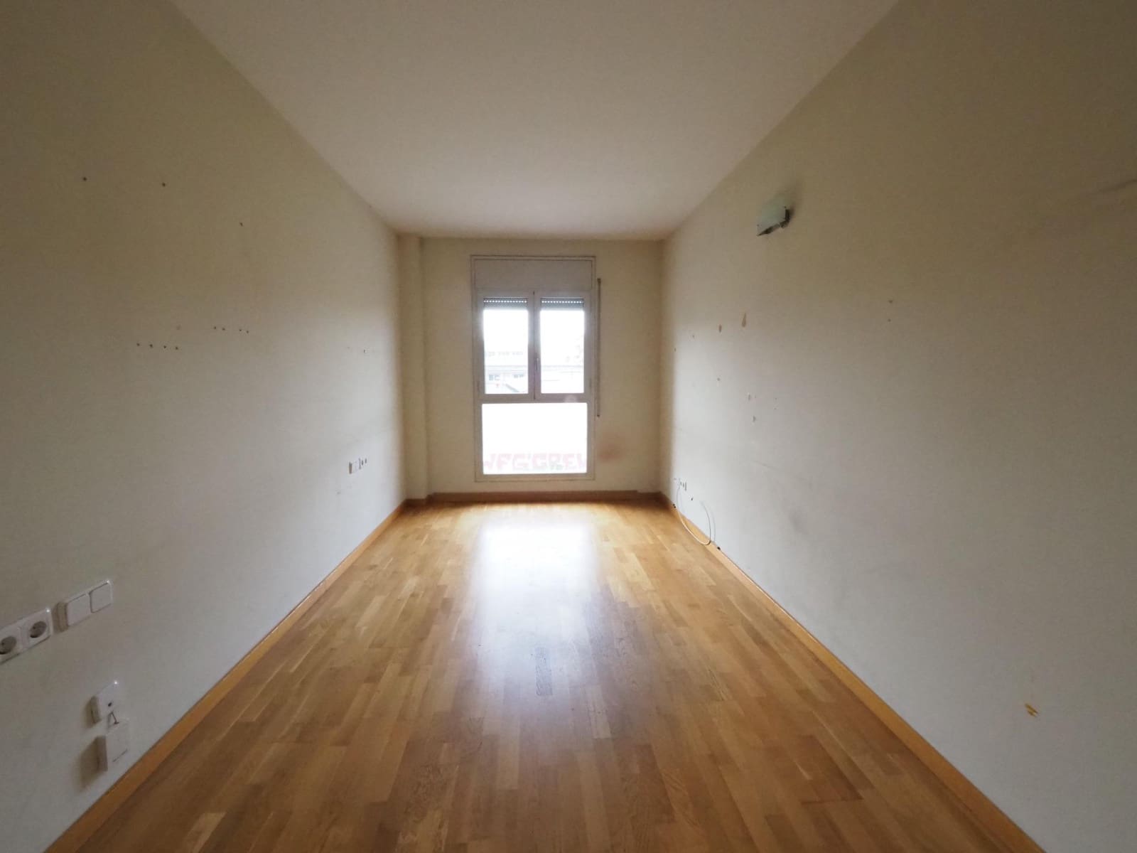 2 Zimmer Wohnung zu verkaufen in Cerdanyola del Valles mit Garage - 155.000 € (Ref: 9908373)