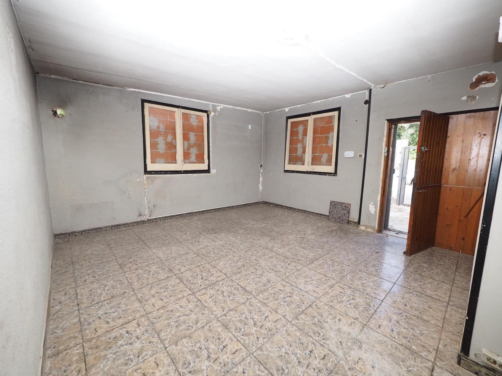 Chalet de 3 habitaciones en La Torre de Claramunt en venta - 79.000 € (Ref: 9908380)