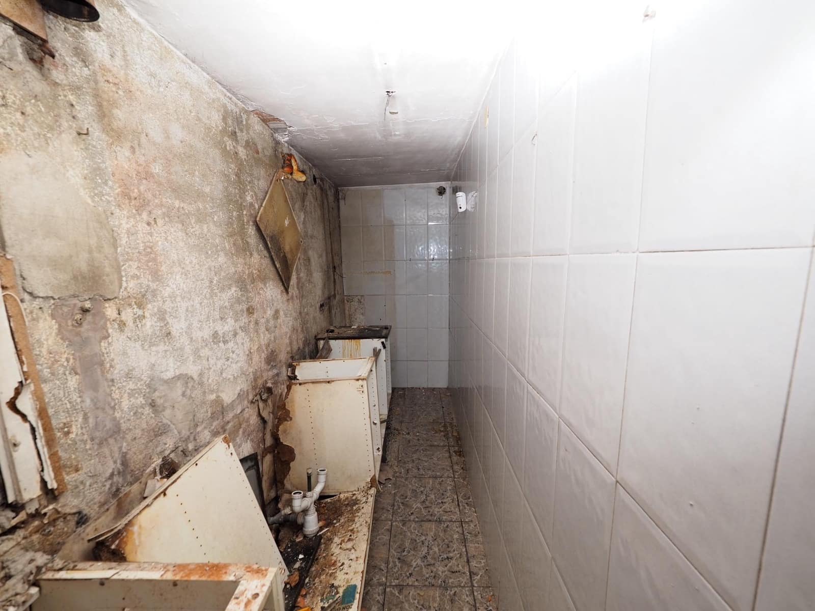 Chalet de 3 habitaciones en La Torre de Claramunt en venta - 79.000 € (Ref: 9908380)