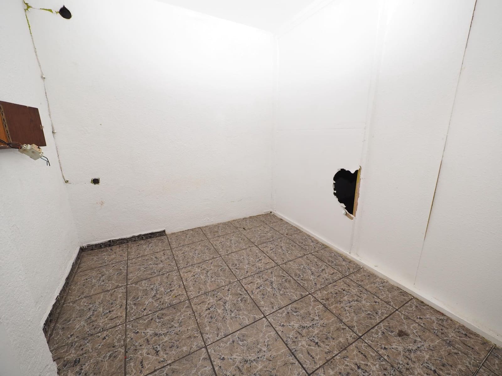 Chalet de 3 habitaciones en La Torre de Claramunt en venta - 79.000 € (Ref: 9908380)