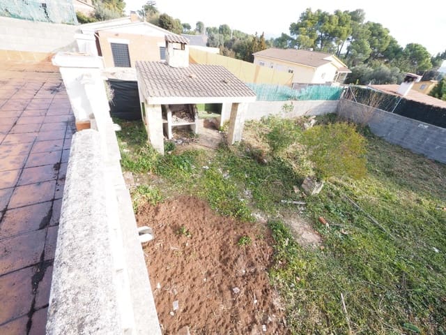 Chalet de 3 habitaciones en La Torre de Claramunt en venta - 79.000 € (Ref: 9908380)