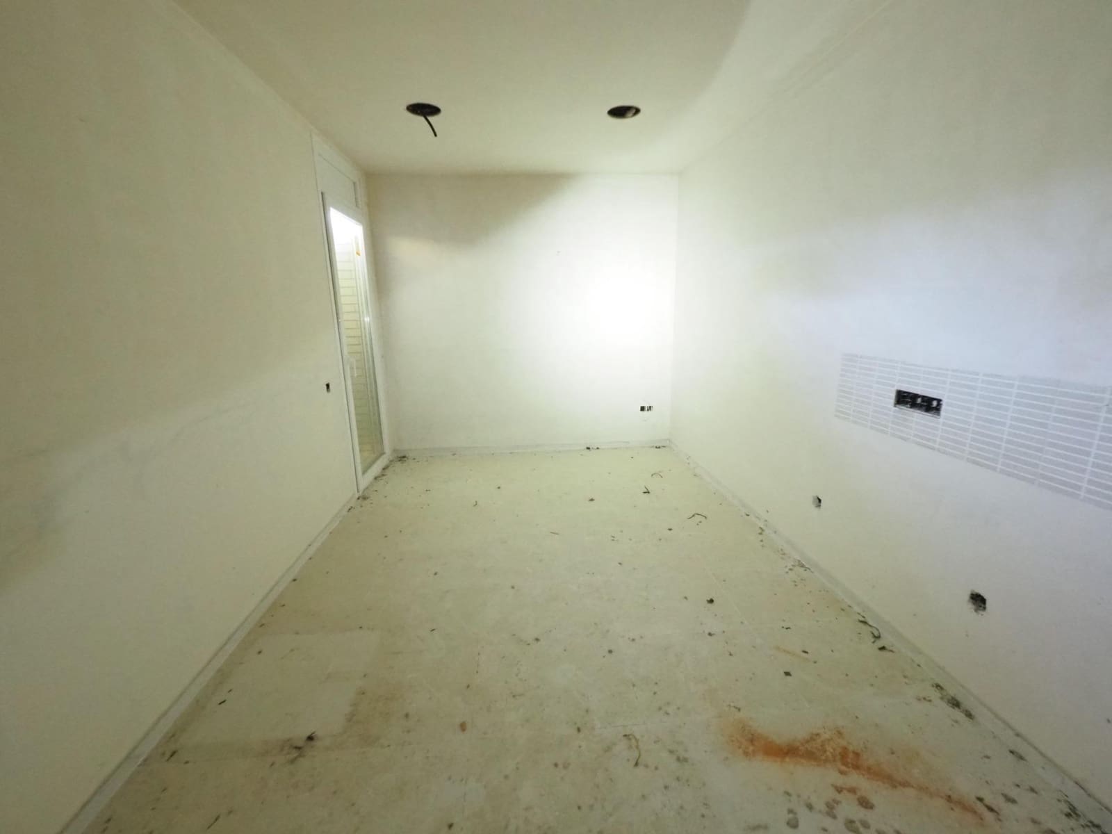 Chalet de 3 habitaciones en La Torre de Claramunt en venta con garaje - 126.000 € (Ref: 9908382)