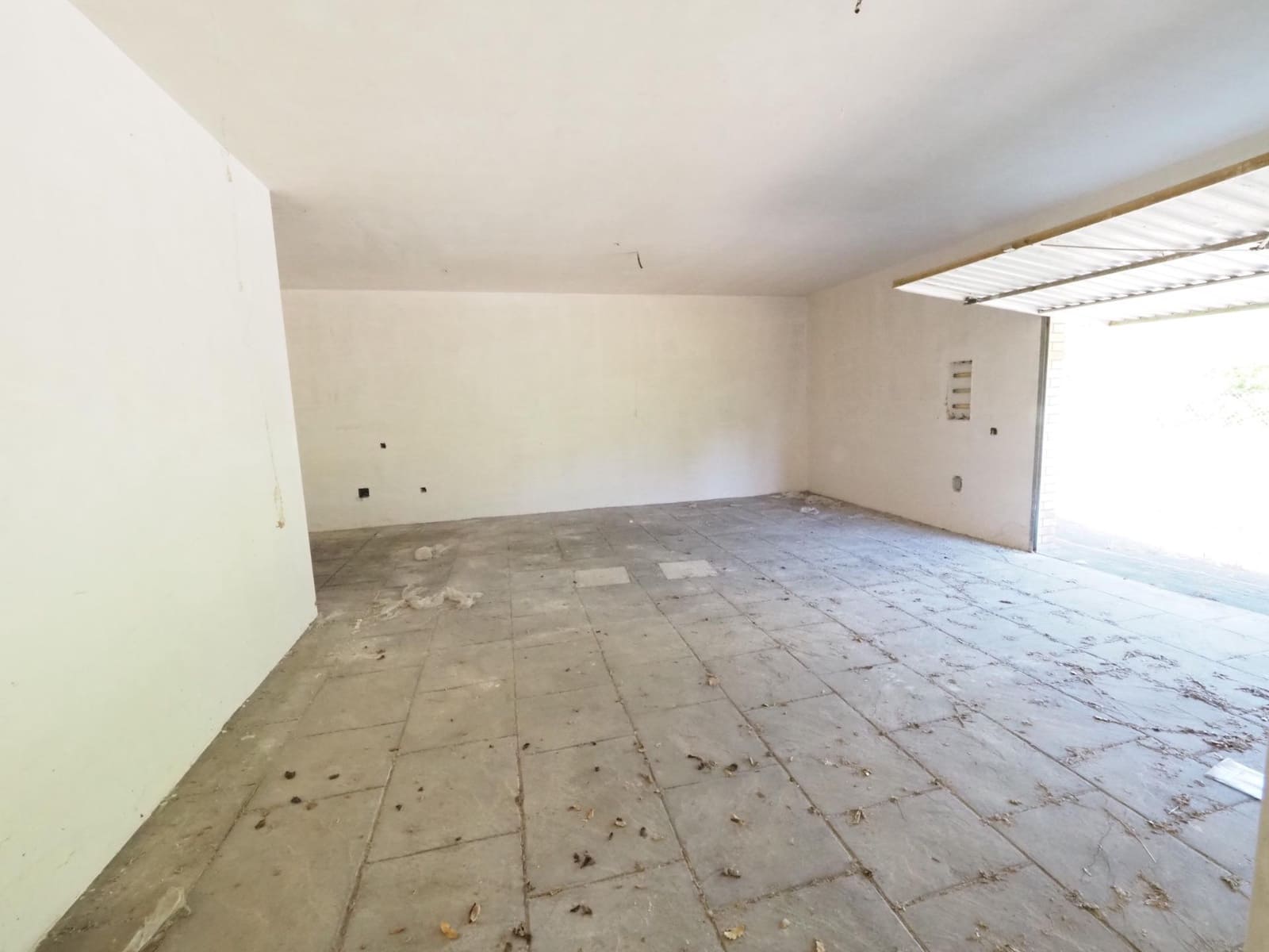 Chalet de 3 habitaciones en La Torre de Claramunt en venta con garaje - 126.000 € (Ref: 9908382)