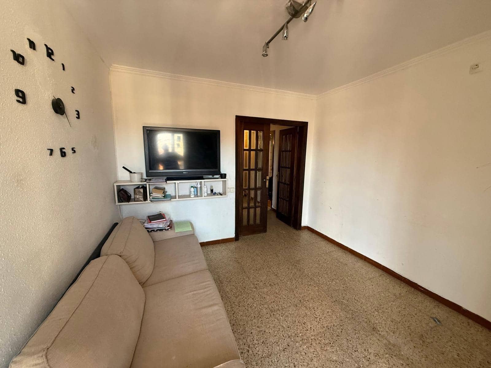 4 Zimmer Wohnung zu verkaufen in Barcelona Stadt - 166.500 € (Ref: 9908384)