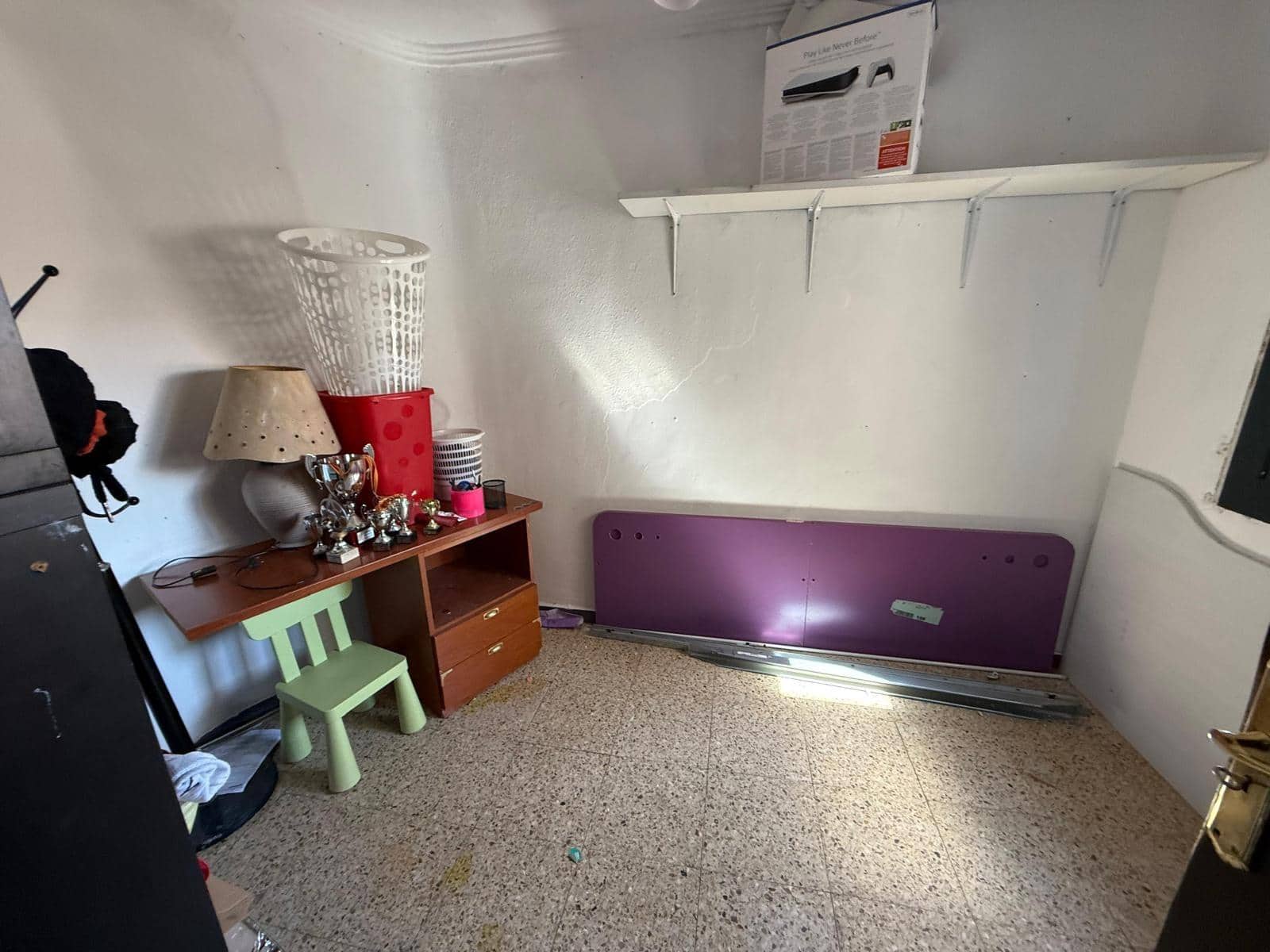 4 Zimmer Wohnung zu verkaufen in Barcelona Stadt - 166.500 € (Ref: 9908384)