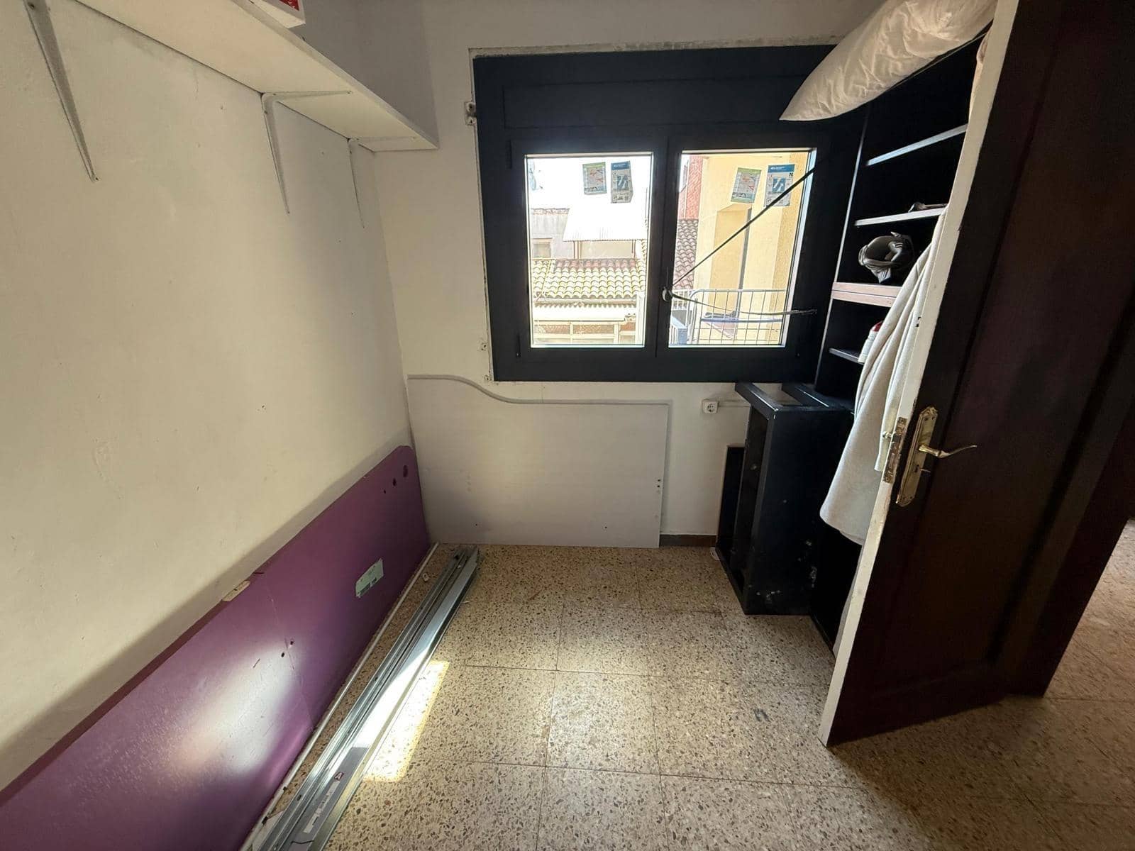4 Zimmer Wohnung zu verkaufen in Barcelona Stadt - 166.500 € (Ref: 9908384)