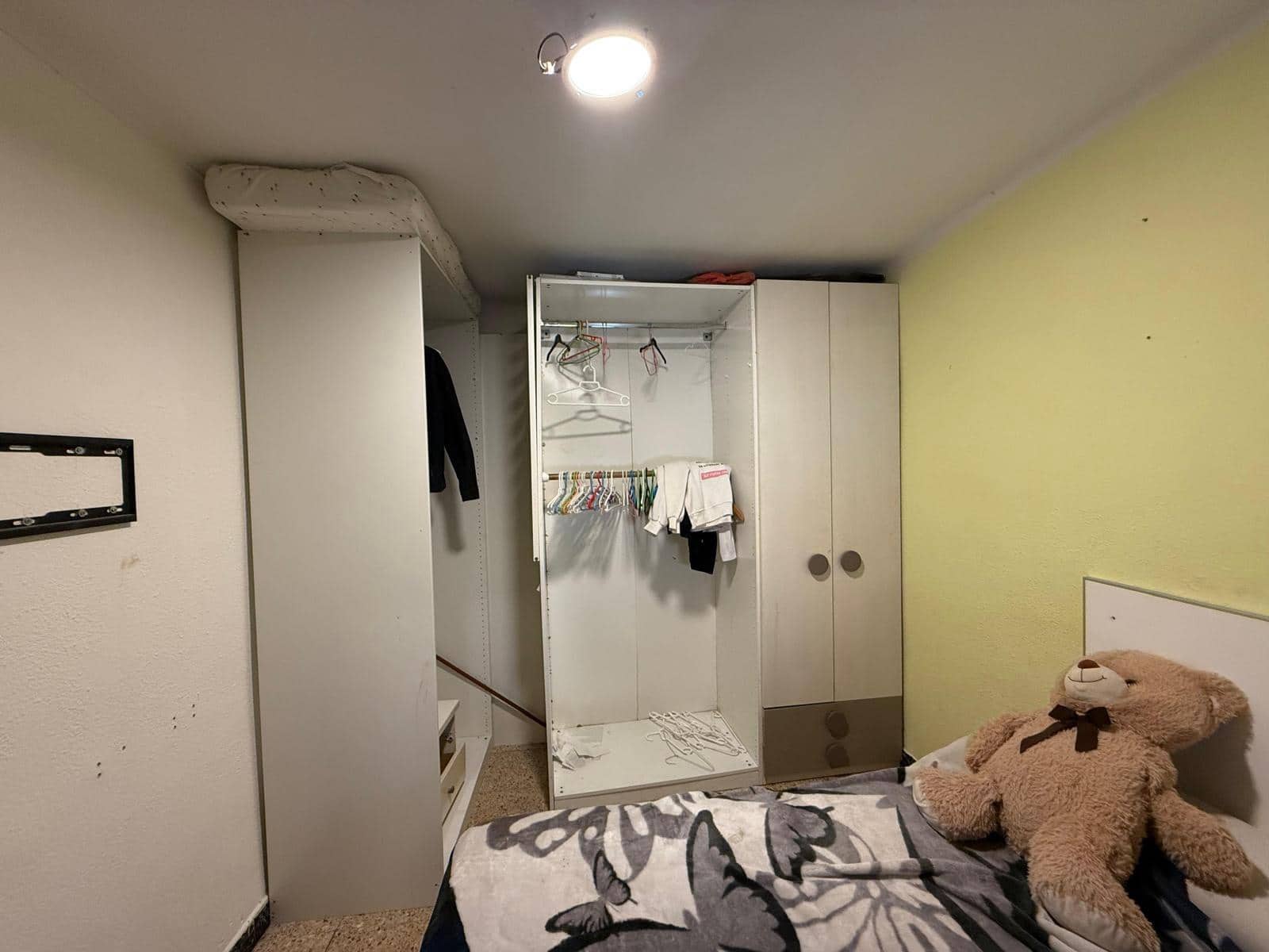 4 Zimmer Wohnung zu verkaufen in Barcelona Stadt - 166.500 € (Ref: 9908384)