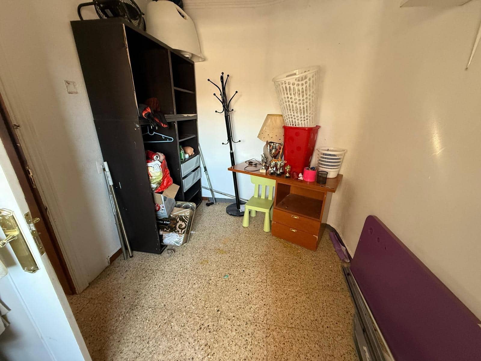 4 Zimmer Wohnung zu verkaufen in Barcelona Stadt - 166.500 € (Ref: 9908384)