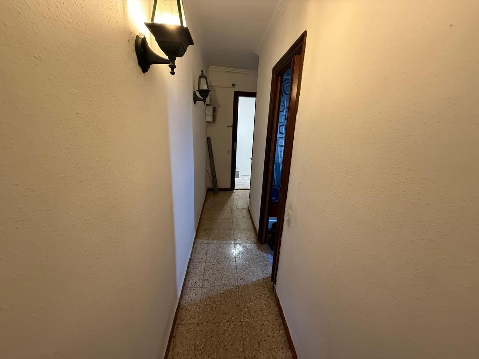 4 Zimmer Wohnung zu verkaufen in Barcelona Stadt - 166.500 € (Ref: 9908384)