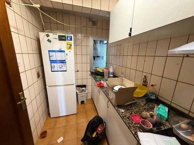 4 quarto Apartamento para venda em La Prosperitat, Barcelona cidade - 166 500 € (Ref: 9908384)