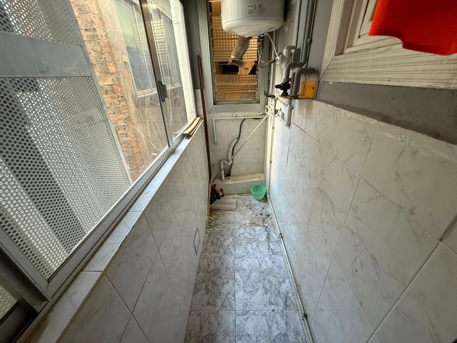 4 Zimmer Wohnung zu verkaufen in Barcelona Stadt - 166.500 € (Ref: 9908384)