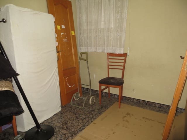 3 soverom Leilighet til salgs i Terrassa - € 81 000 (Ref: 9908385)