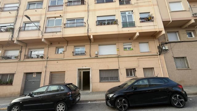 3 quarto Penthouse para venda em Terrassa - 127 000 € (Ref: 9908388)
